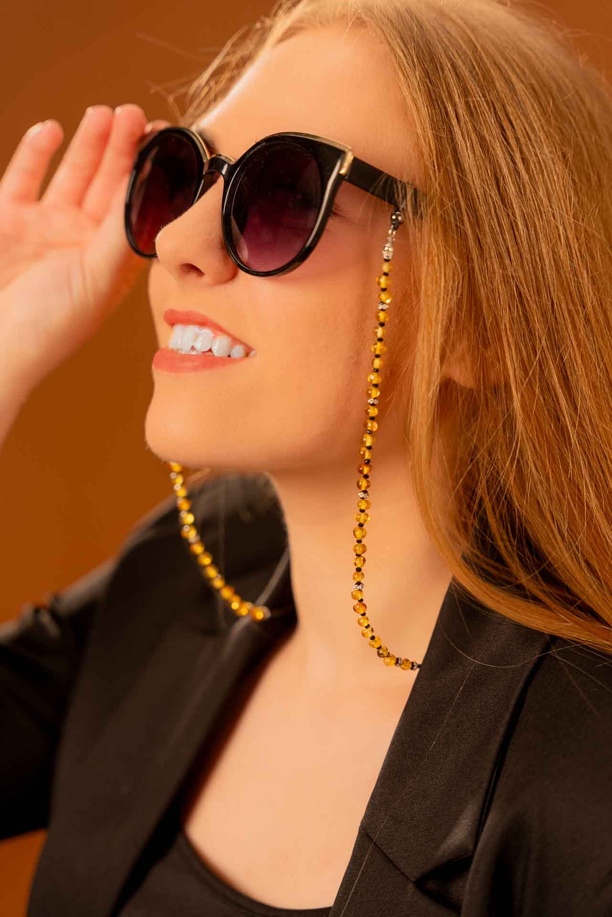 Amber Glasses Chain