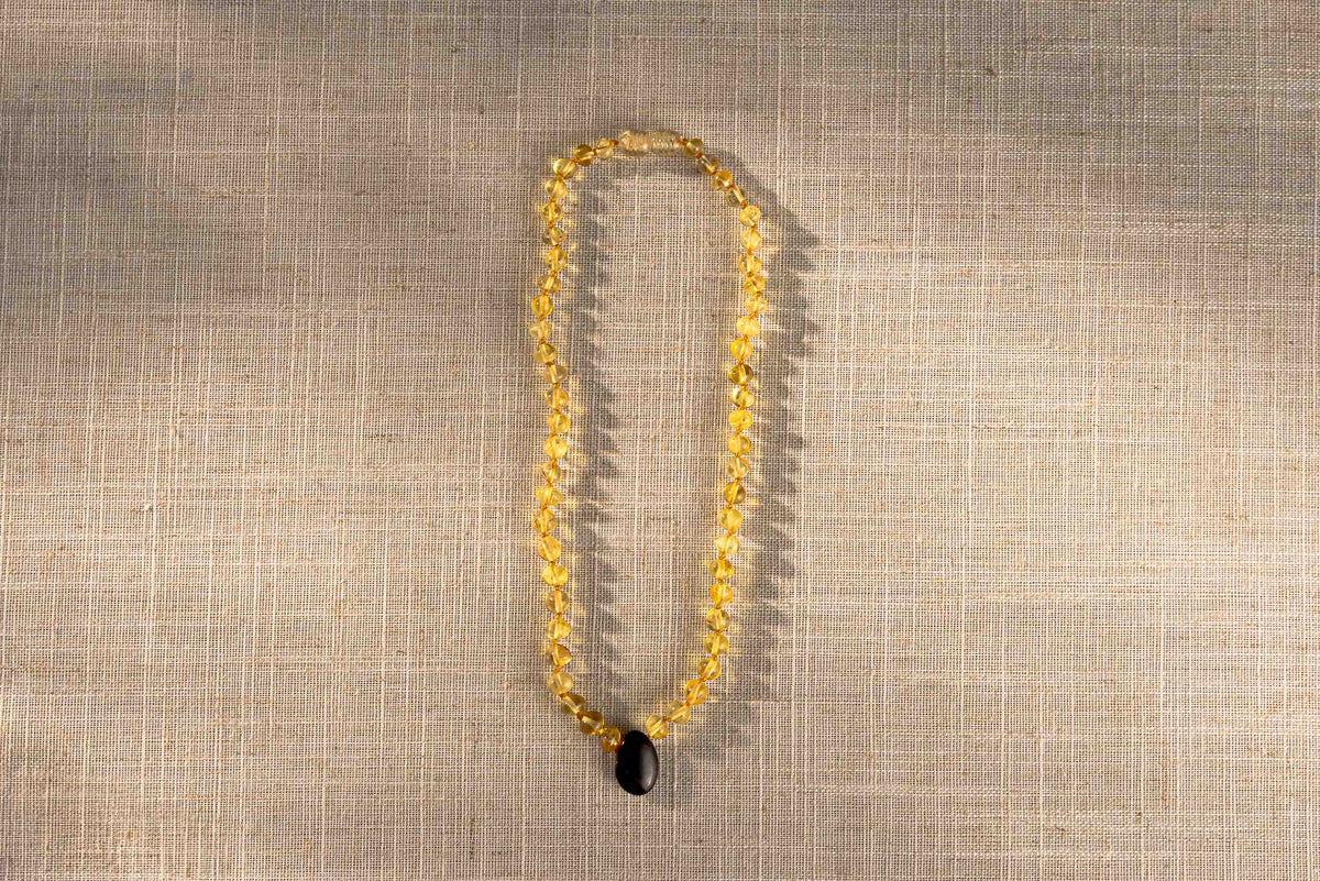 Children's Baltic Amber Necklace – Honey- and Cherry-Coloured Beads