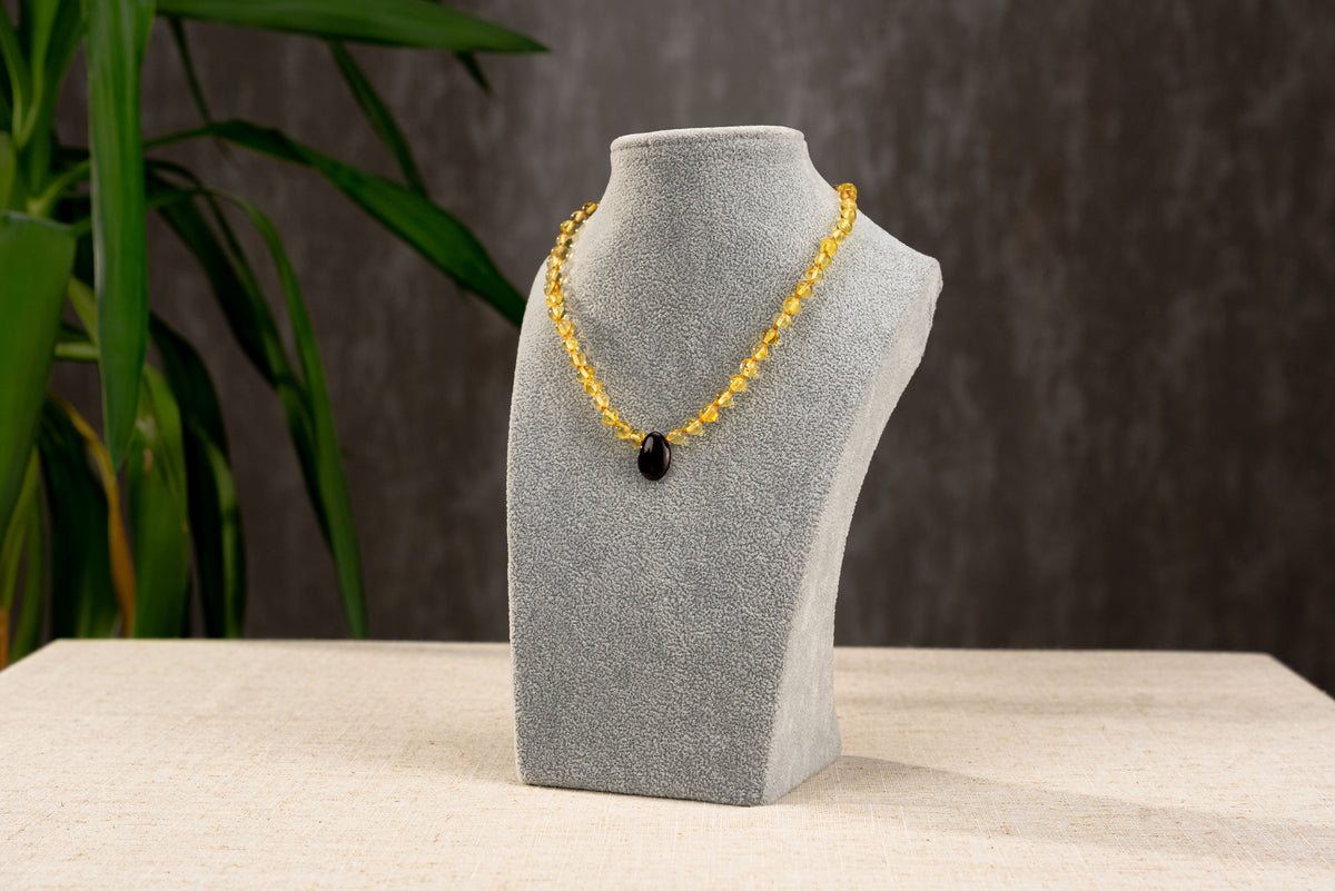 Children's Baltic Amber Necklace – Honey- and Cherry-Coloured Beads