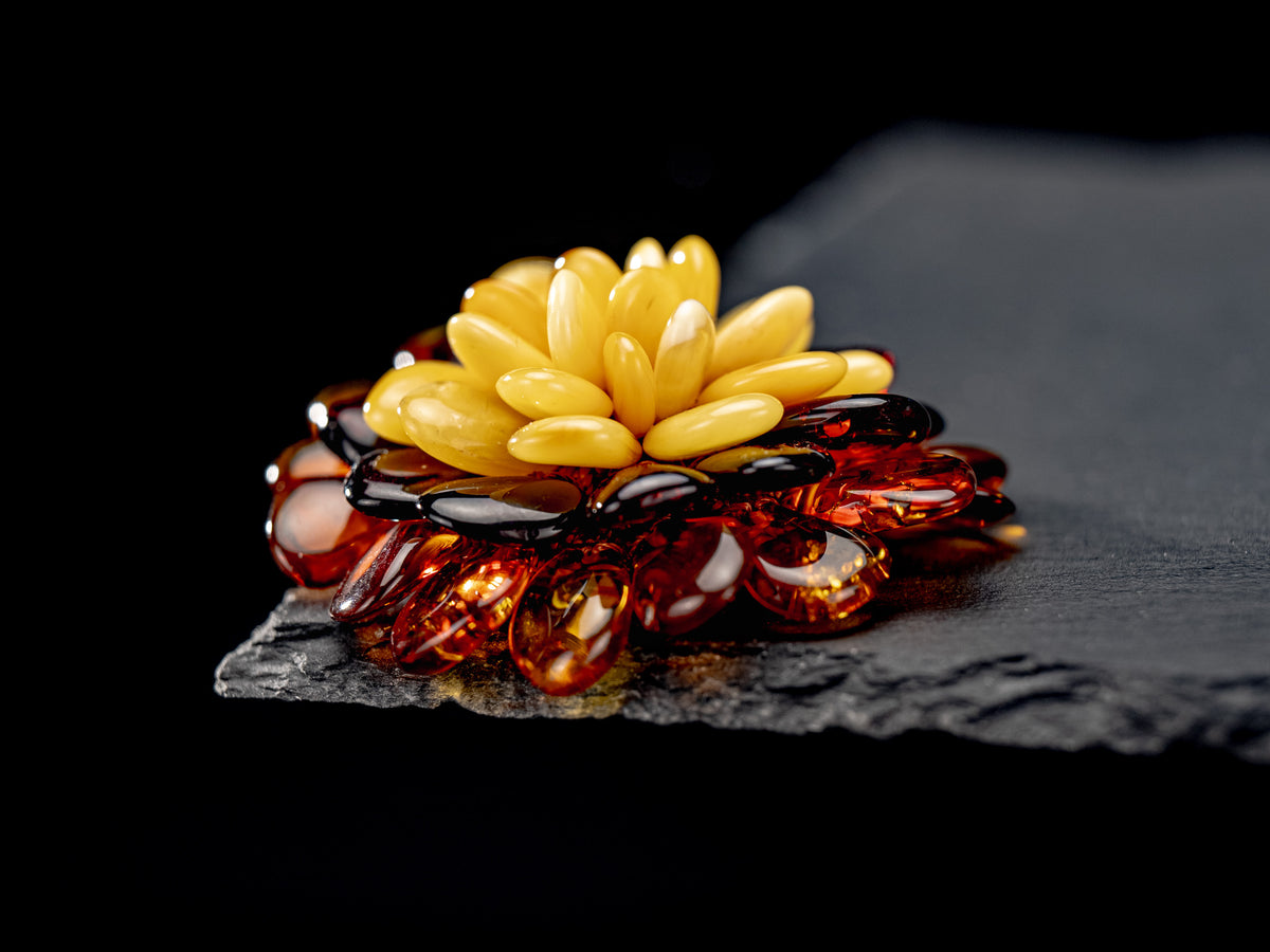 Brown Flower Brooch-Pendant with Baltic Amber